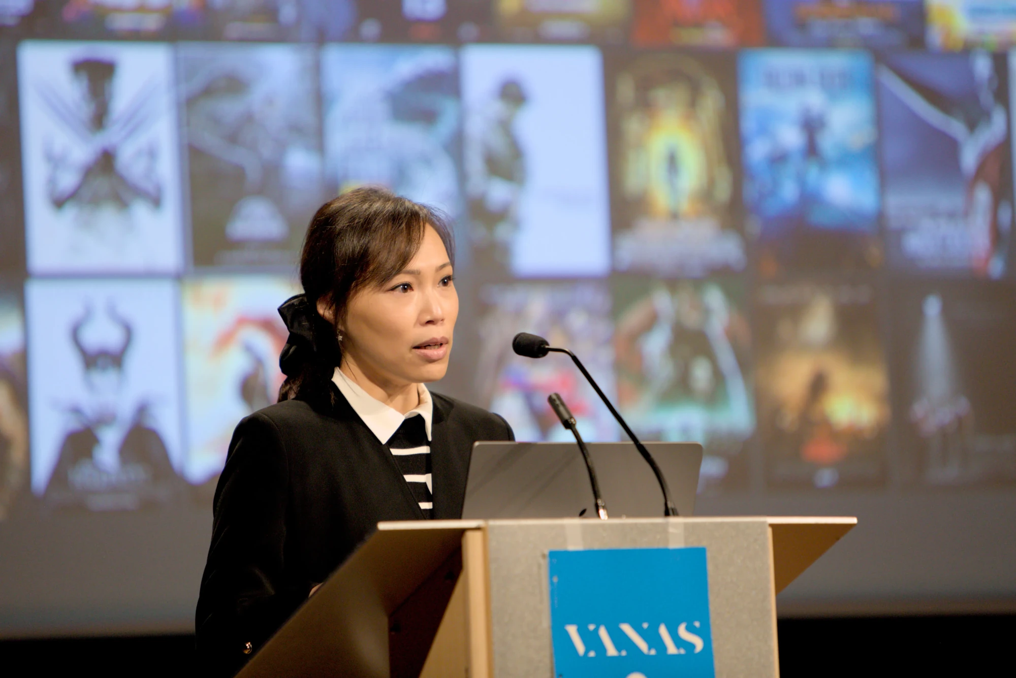 Alyssa ZÃ¡rate teaching environment workflows for VANAS online masterclass